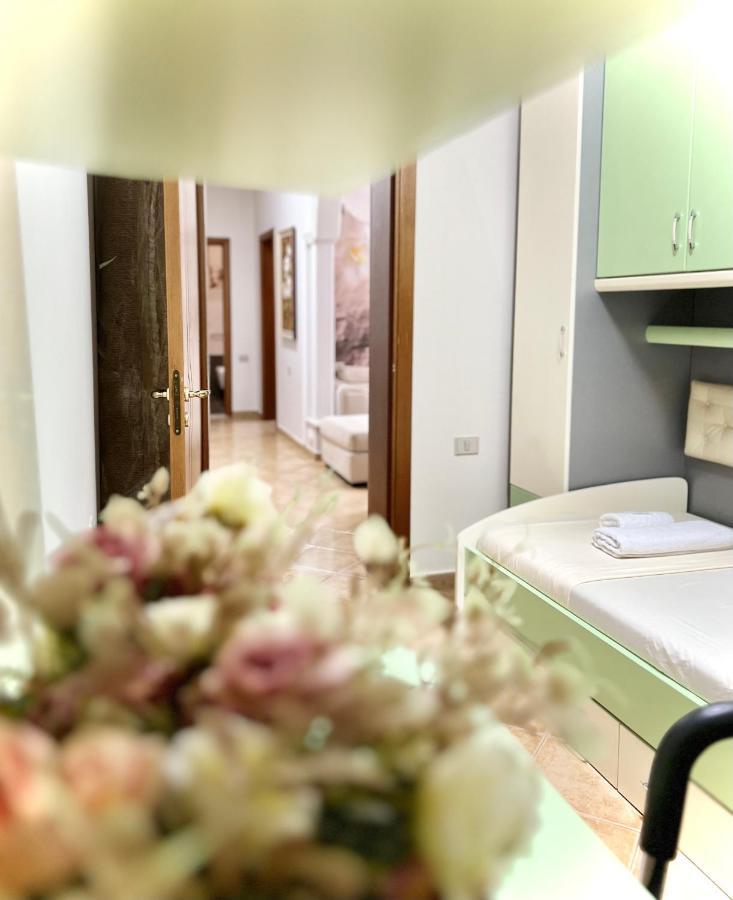 Sunkissed Centre Apartment Vlorë Εξωτερικό φωτογραφία