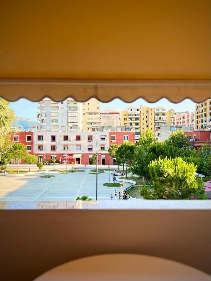 Sunkissed Centre Apartment Vlorë Εξωτερικό φωτογραφία